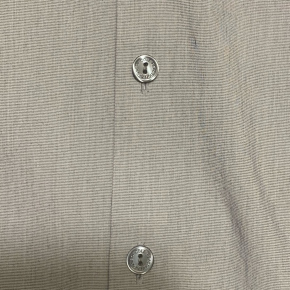 🔥Men’s slim cut Kenneth Cole button down shirt🔥 - Picture 3 of 5